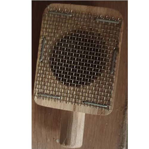 Bee Queen Cage