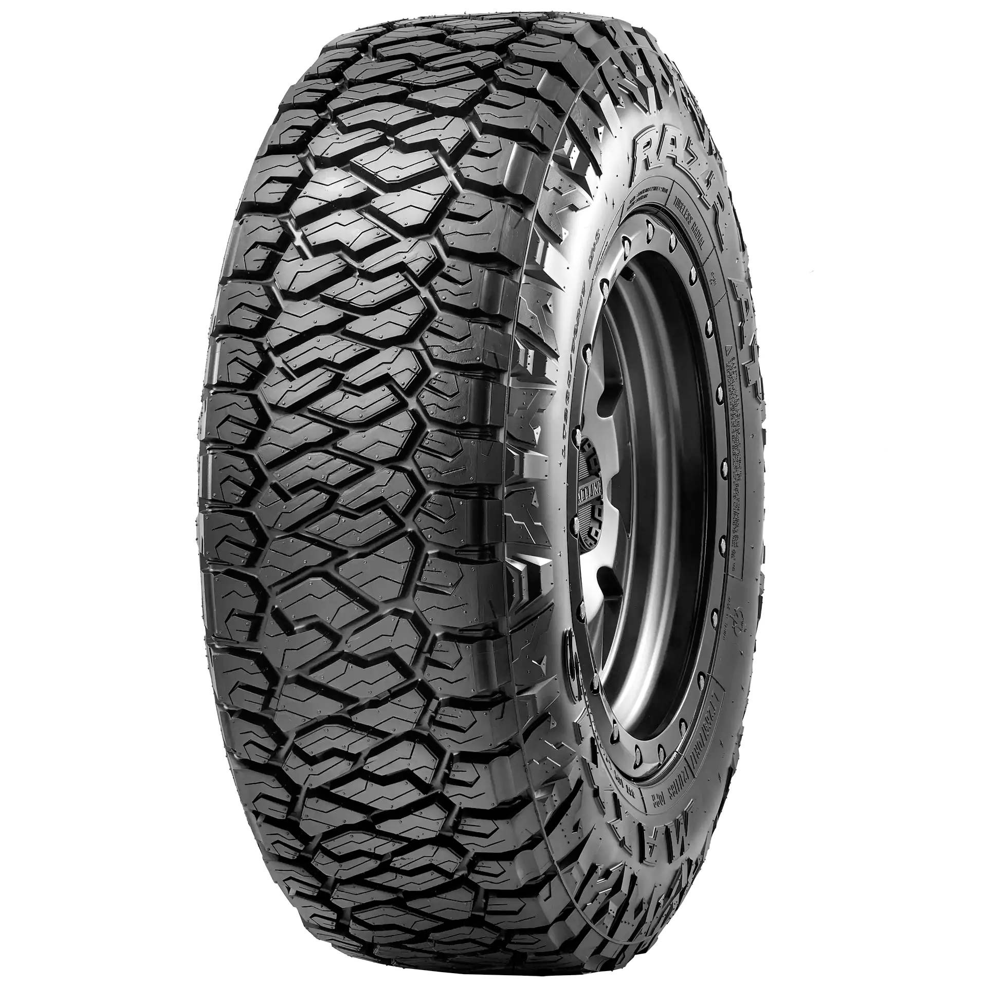 Maxxis 235/65 R17 AT811